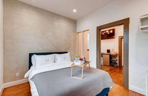 Near East Side Bed & Breakfast | Sj2 Unique and Stylish Suites Downtown