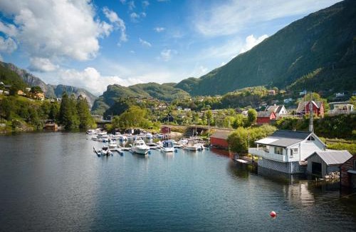 Vaksdal Municipality Villa | Sjötun Fjord Cabin, with boat