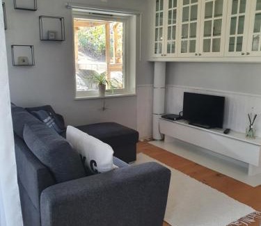 Bohus-Bjorko Apartment | Skärgårdsidyll på Björkö med gångavstånd till havet