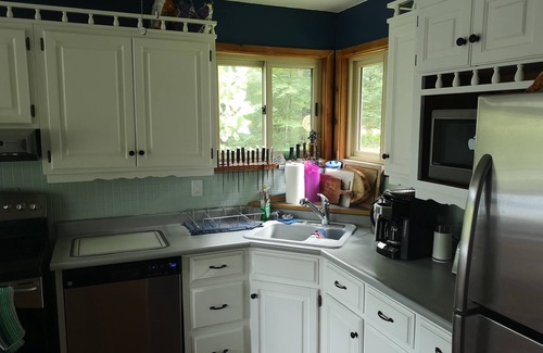 Utterson Cottage | Skeleton Lake Private 5 Bdrm