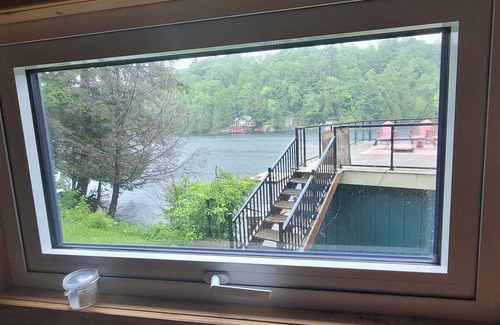 Utterson Cottage | Skeleton Lake Private 5 Bdrm