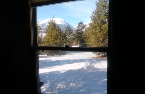 Ptarmigan Mountain Cabin | Ski cabin space on 1.5 acres