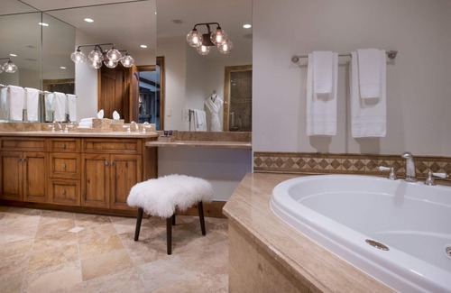 Avon Resort | Ski in/out 2BR residence at Bachelor Gulch Ritz-Carlton - spa, pool, gym & more!