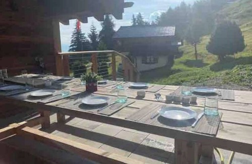 Saint-Pierre-de-Clages Ski Chalet | Ski in/out Chalet with breathtaking view of the slopes