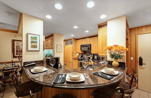 Beaver Creek Condo | Ski In/Out Luxury A/C & 200 5 Star Reviews! Mtn Views Spa, 2 Pools, 3 Hot Tubs