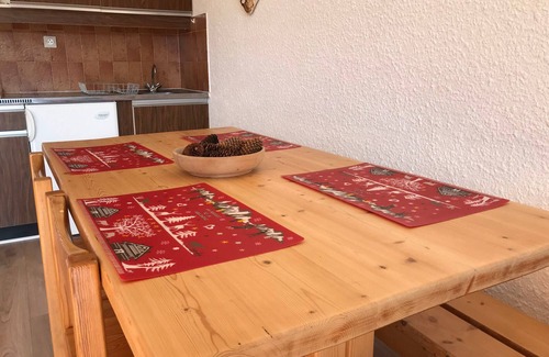 Correncon-en-Vercors Apartment | Ski-In/Ski-Out Studio with Balcony near Golf in Scenic Corrençon-en-Vercors
