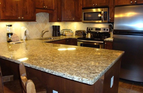 Breckenridge Condo | Ski-In/Ski-Out 2 BR Condo On Peak 7