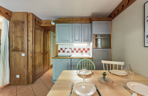 Meribel Village Apartment | Ski-in/Ski-Out Apartment with Pool, Sauna, and Hammam Access