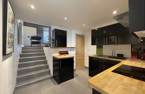 Le Lavachet Apartment | Ski in-Ski out apt in the heart of Lavachet! 115m2 - Spacious & Stylish sleeps 8