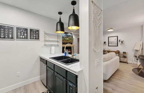 North Park City Condo | Ski-In Ski Out Luxury 1 Bd/2 ba Condo - Sleeps 4