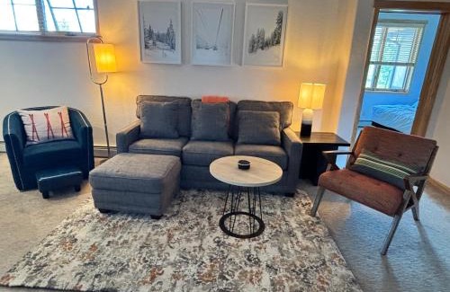 Four O'Clock Apartment | Ski in Ski out Resort Breckenridge 1BR 2Beds Parking, Resort Shuttle & Amenities