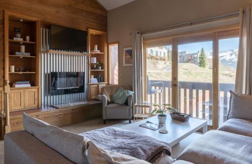 Crested Butte House | SKI IN, WALK OUT! The perfect mountain retreat!