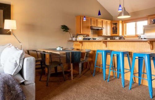 Crested Butte House | SKI IN, WALK OUT! The perfect mountain retreat!