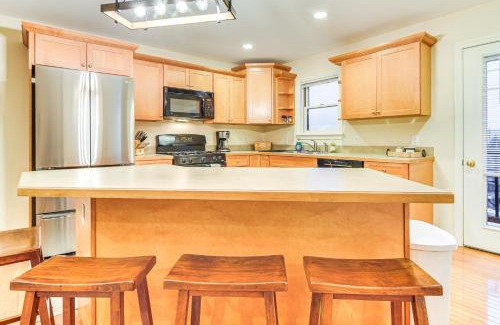 Bridgton Apartment | Ski-InandSki-Out Condo at Pleasant Mountain!