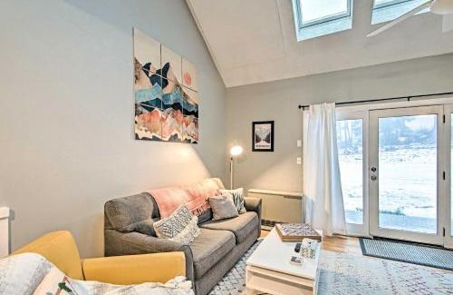 Plymouth Apartment | Ski-InandSki-Out Tenney Mountain Condo with Fireplace!