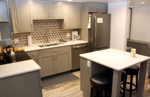 Warrior's Mark Condo | Ski & Racquet #103-C: Mountain Chic- 2 Blocks from Main Street- Free Shuttle