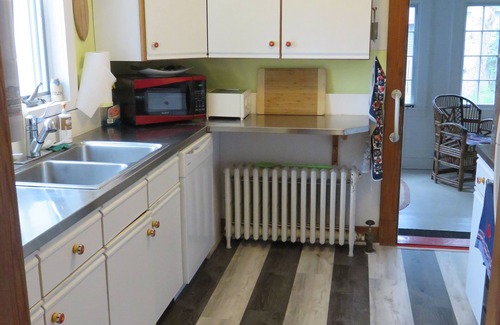 Fryeburg House | Ski the White Mountains! Slopes within 20 min! 3 Bdrm, 2.5 Bath, Vintage Home.