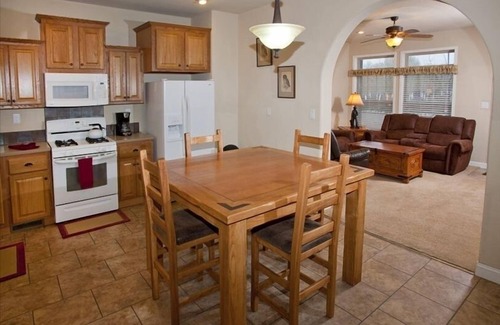 Gypsum House | Ski Vail 30 Minutes from Eagle, Colorado