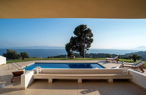 Agia Paraskevi Villa | Skiathea Villas a luxury complex of Villas