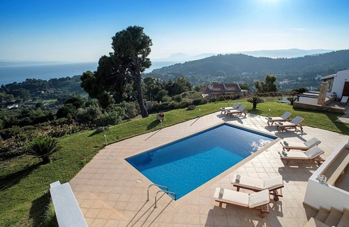 Agia Paraskevi Villa | Skiathea Villas a luxury complex of Villas