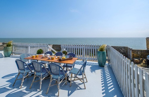 Aldeburgh Cottage | Skippers Cottage - sleeps 8 guests in 4 bedrooms