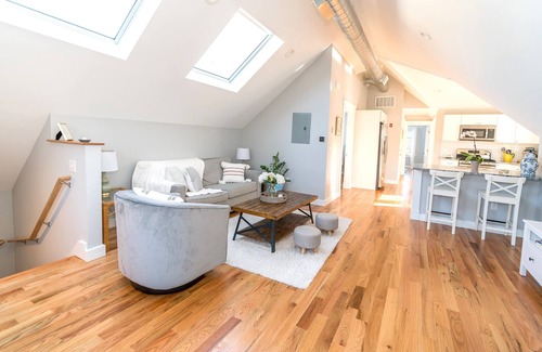 Prospect Hill Apartment | Sky Blue: Spacious, Close to Yale & Downtown New Haven!