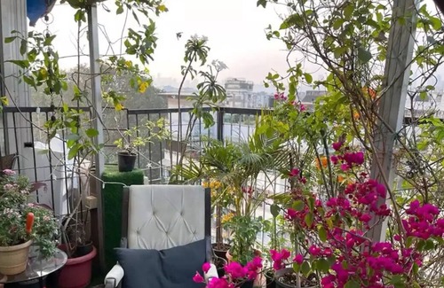 Marine Lines Apartment | Sky Dream nest