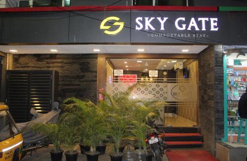 Thousand Lights Hotel | SKY GATE HOTEL Near Apollo MAIN, Women's & Children's US Consulate Sankara Netralaya Goethe Institute PrestigePalladium Shastri Bhavan Senmozhi Poonga Raj Ratnam Stadium TAJ Coromandal India Oil Bhavan Dr Mohan's Diabetics VAC Chennai
