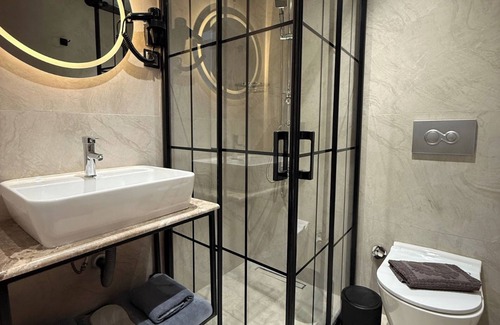 Altnkum Mahallesi Bed & Breakfast | Sky Luxe Hotel Konyaaltı