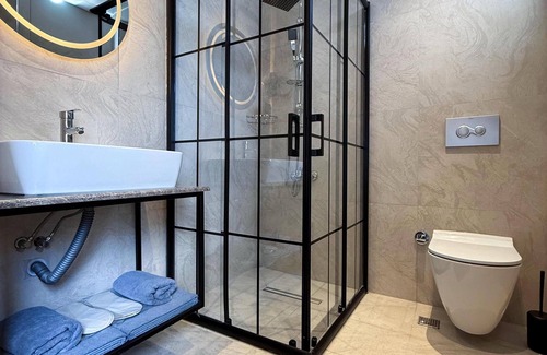 Altnkum Mahallesi Bed & Breakfast | Sky Luxe Hotel Konyaaltı