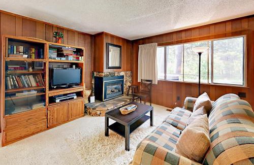 Tahoe Island House | Sky Meadows Charmer