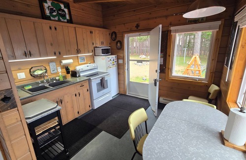 Three Lakes Cottage | Sky Meadows Cottage On Medicine Lake No Hidden Fees Please Read Our Reviews