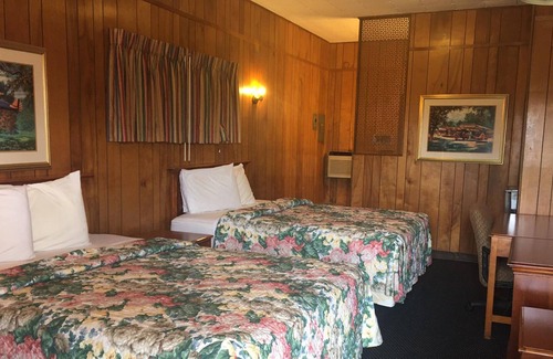 El Dorado House | Sky-Palace Inn and Suites El Dorado - 2 Double Bed Smoking