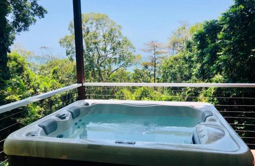 Rocky Point House | Sky: rainforest and ocean views with jacuzzi