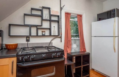 Blackstone Apartment | Sky-view Loft: 3rd fl Serenity near Brown/Thayer