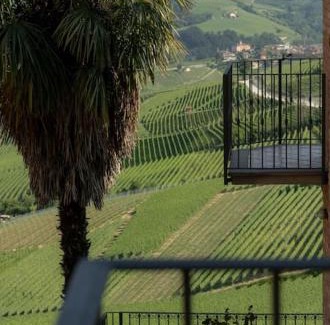 La Morra Apartment | Sky & Vineyards - Mora -