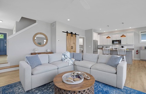 Brooklyn House | Skye Retreat on Wamplers Lake- Sleeps 9, swimming, boating and relaxation