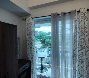 Mactan Export Processing Zone Resort | Skyedwight Condo - 1 Bedroom Pool View with Gym and Free WiFi Near Airport