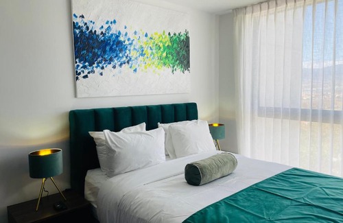 Rohrmoser Apartment | SkyGarden Nunciatura Luxury Apartment #705