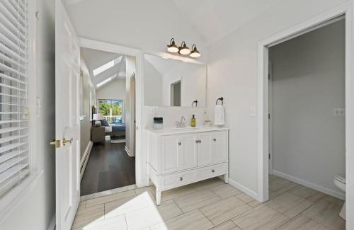 Saratoga Springs House | Skylight Suites by Saratoga Stays