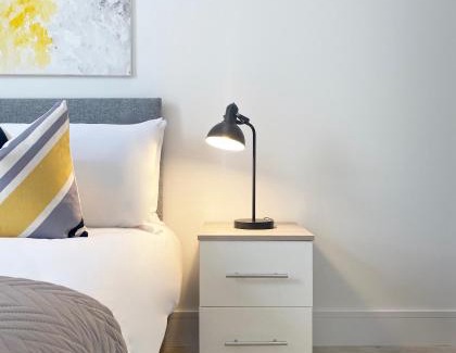 Fleet House | Skyline at Fleet Heights Apartment Six