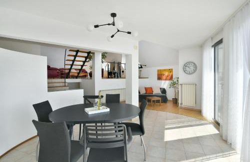 Primorski Apartment | Skyline Grand Penthous free parking
