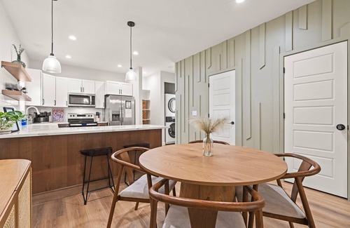 Shawnee Heights House | Skyline | Hot tub | Rooftop Patio | Amazing Views