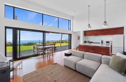 Pakiri House | Skyline Lodge - Leigh Coastal Paradise