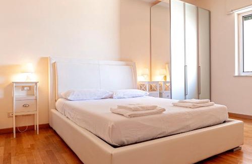 Livorno Apartment | Skyline Michelucci Attico Moderno con Vista