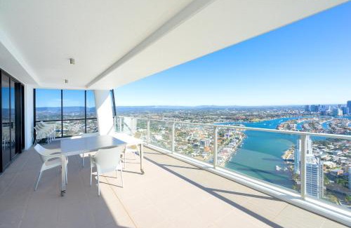 Surfers Paradise Apartment | Skyline Serenity 3-Bedroom