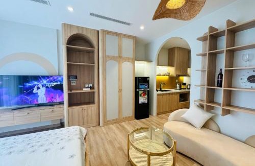 Van Giang Apartment | Skylux homestay Ecopark Hung Yen - Swanlake Onsen