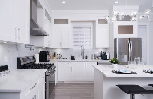 Willoughby House | Sleek 4BR Near Langley Events Centre & EV charger