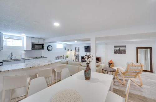 Castlewood Apartment | Sleek and Central Centennial Apartment with Fireplace!