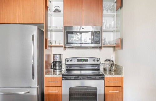 Cupertino Apartment | Sleek Cupertino 1BR w/BBQ, Pool, Parking, walk to Shops, by Blueground